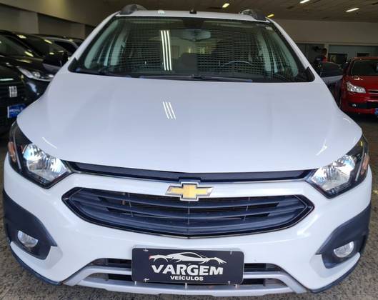 CHEVROLET ONIX 1.4 MPFI ACTIV 8V FLEX 4P AUTOMÁTICO